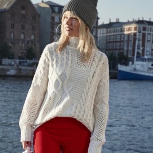 Athleta Wool Cashmere Cable Knit Sweater | Dreamy Cream  | Size Small - Picture 2 of 7